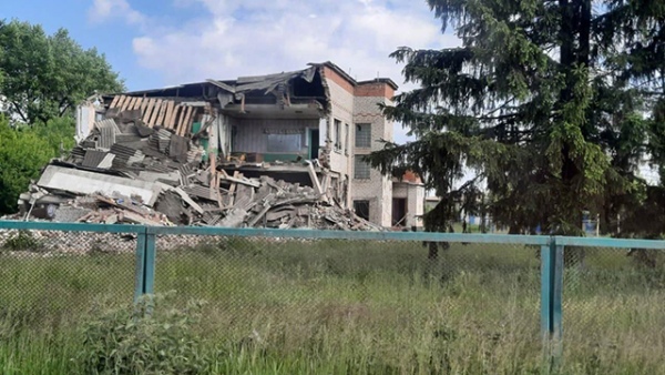 В Коренево полностью разрушена половина здания детсада В Коренево полностью разрушена половина здания детсада