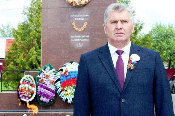 Николай Волобуев успел покинуть автомобиль, но получил травмы и был доставлен в больницу Николай Волобуев успел покинуть автомобиль, но получил травмы и был доставлен в больницу