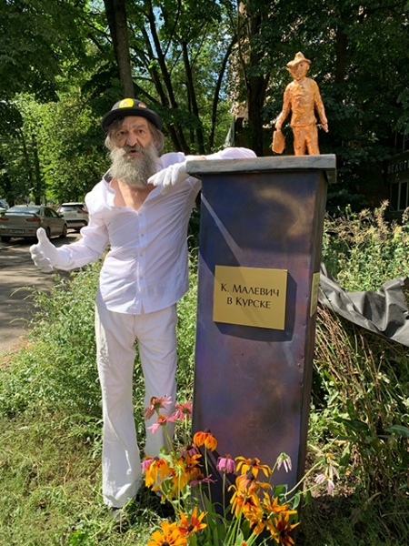 ������ ��� � 9 ������� �������� ������� ����� ����������