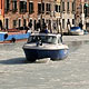 Впервые за 80 лет в Венеции замерзли каналы