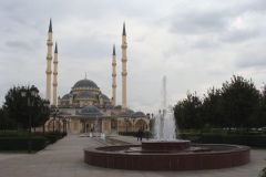 Мечеть «Сердце Чечни» вмещает до 10 тысяч верующих