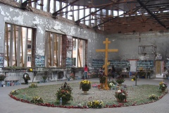 Спортзал, где удерживали заложников, превращен в мемориал