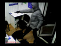 В центре Курска парень с пистолетом ограбил кредитную организацию